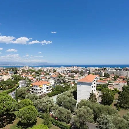Luxury Vintage Rooftop Apartament